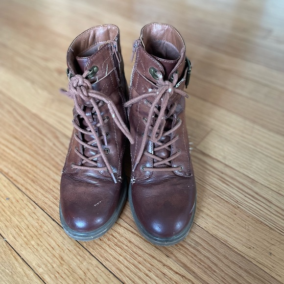 FRYE AND CO. Shoes - FRYE AND CO. Chestnut Heeled Boots